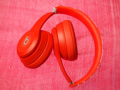 Beats Solo 3 Red Bluetooth Headphones & NOT Working