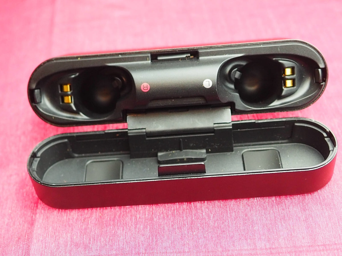 Sony WF-1000x Case  Only & Working