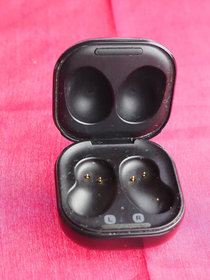 Samsung Galaxy Buds Live Case Only & Working