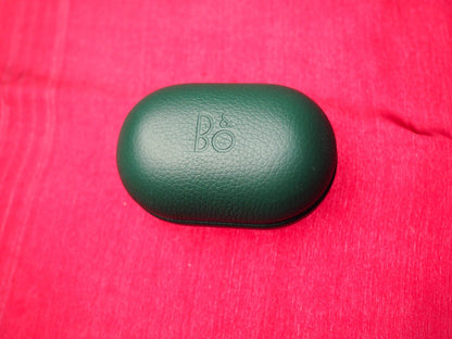 Bang & Olufsen Beoplay E8 3RD GEN Charging Case Only & Working
