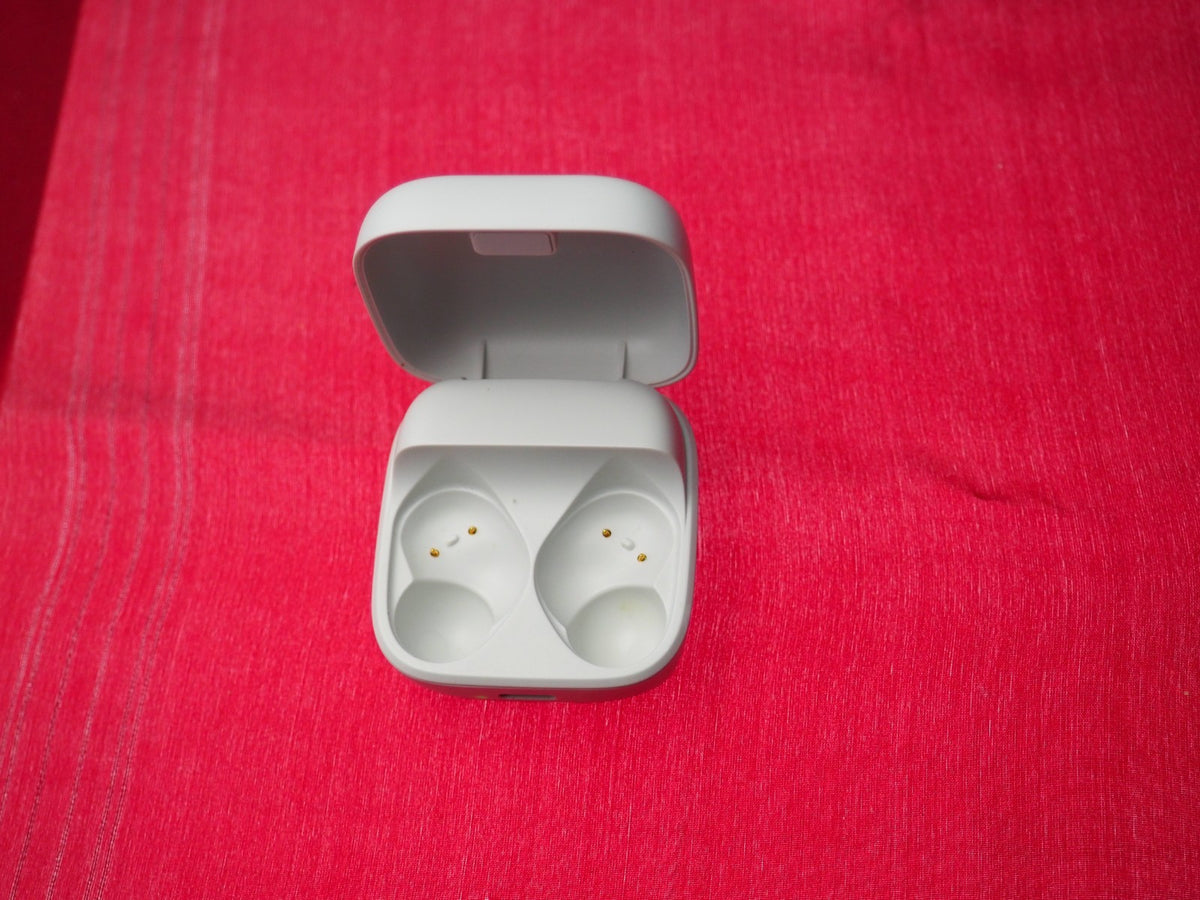 Sennheiser Accentum Case Only & Working