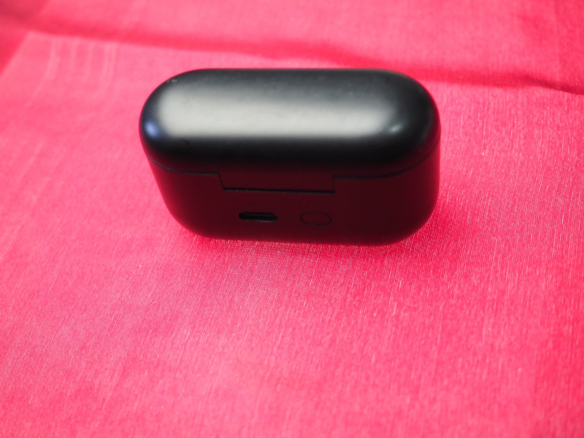 Amazon Echo Buds  2nd Gen Charging Case Only & Working