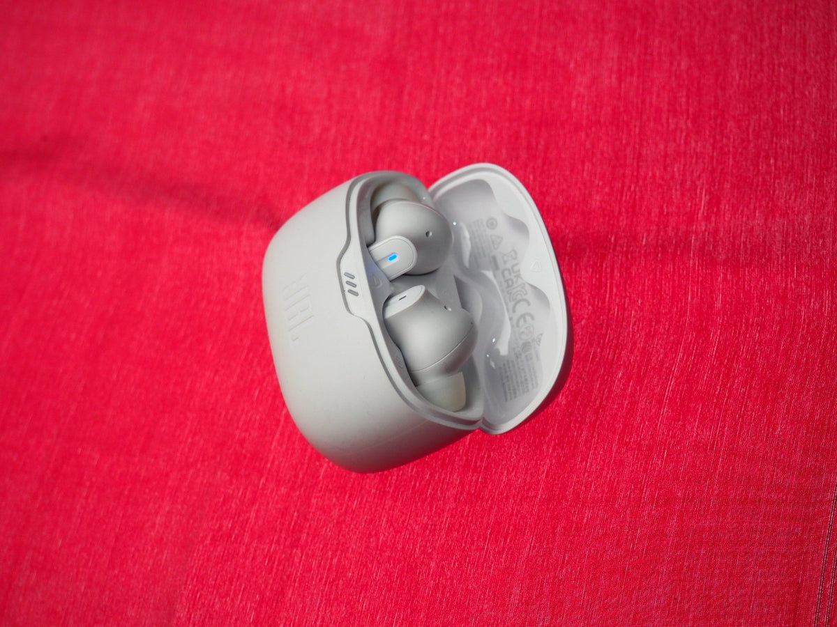 JBL Tune Beam Bluetooth Earbuds Only & Working