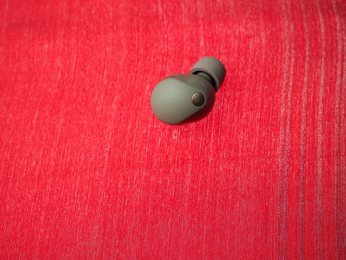 Sony WF-1000XM5 Right Earbud Only & Working