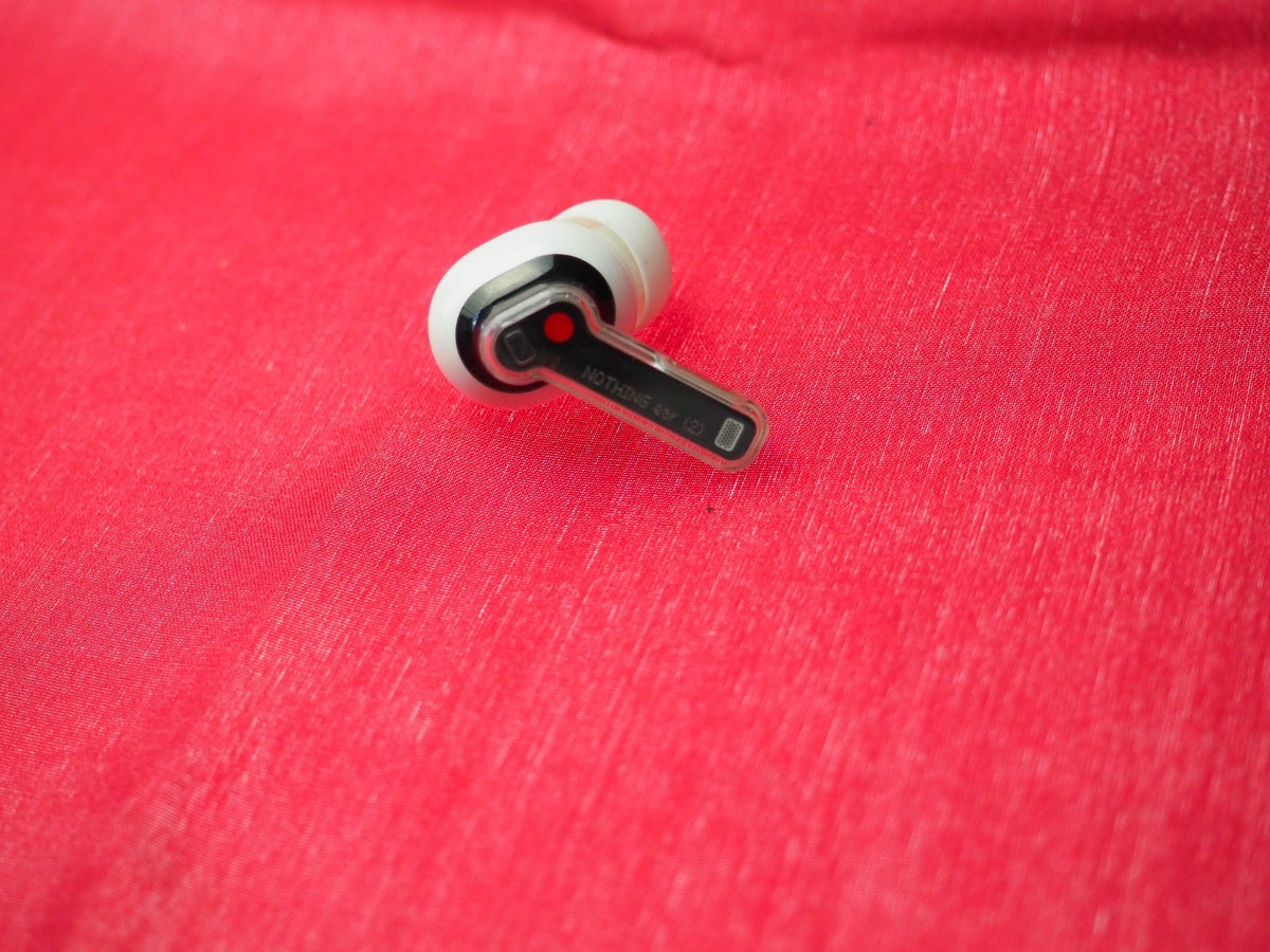Nothing Ear 2  Right Earbud Only & Working