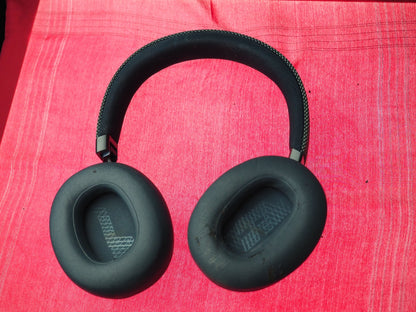 JBL Live 650 Bluetooth Headphones & Fully Working But Snapped