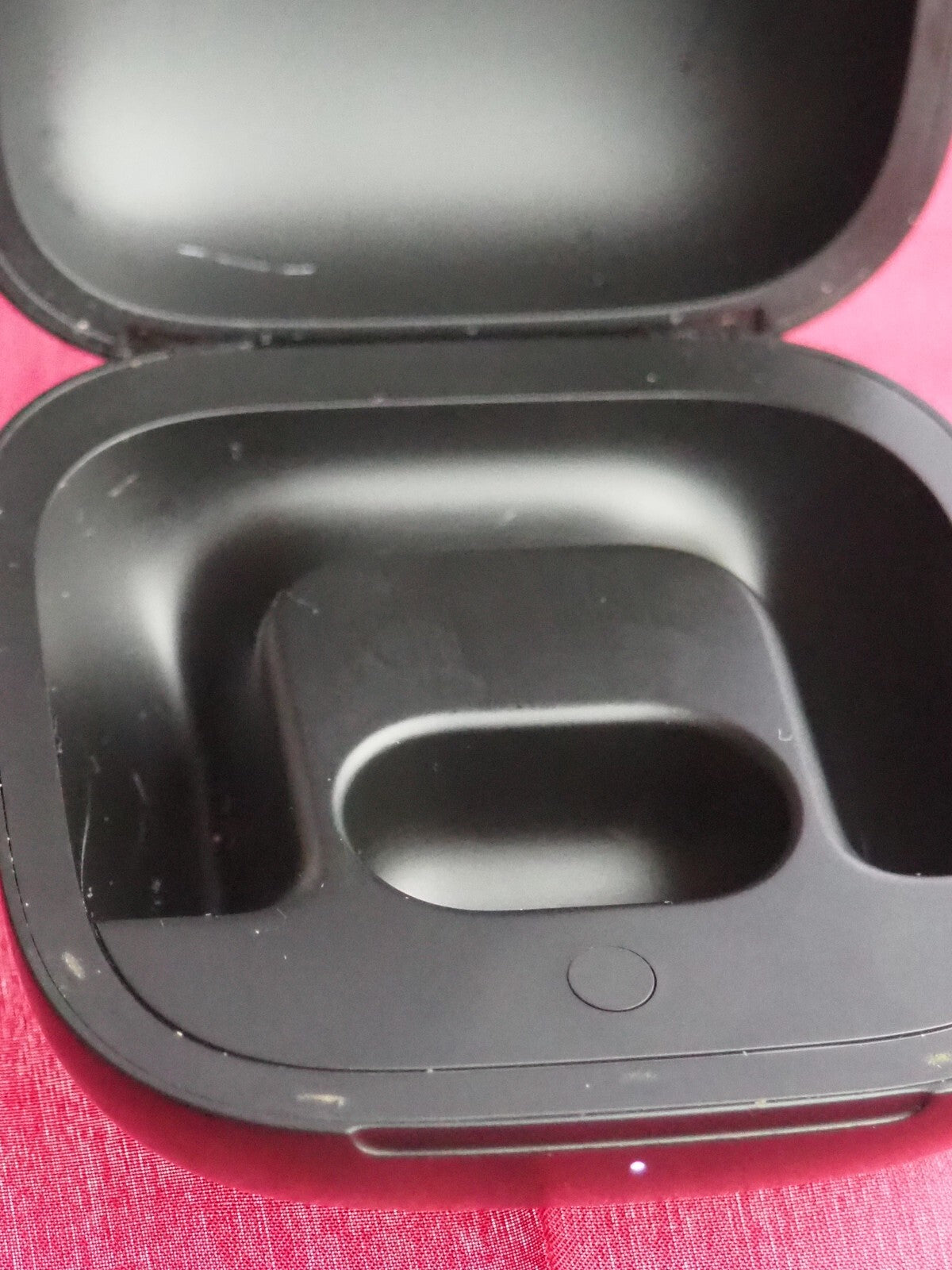 Genuine Powerbeats Pro A2078 Case Only & Working