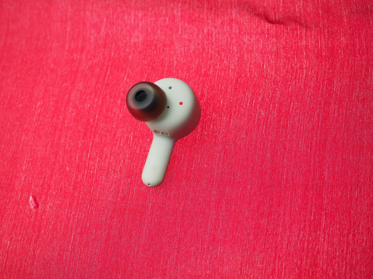 RHA True Connect Right Earbud Only & Working