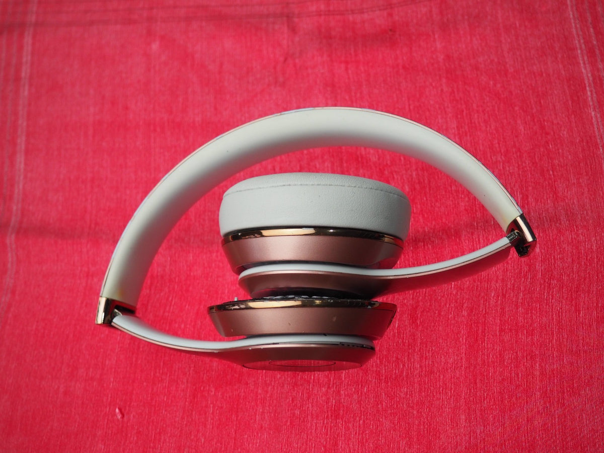 Beats Solo 3 Bluetooth Headphones & NOT Working
