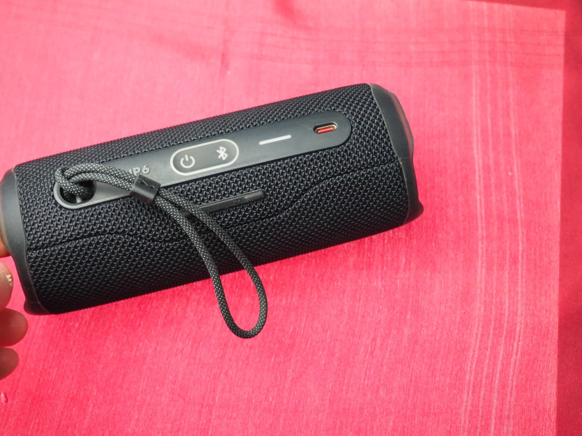 JBL Flip 6 Bluetooth Wireless Speaker & Working