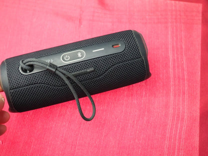 JBL Flip 6 Bluetooth Wireless Speaker & Working