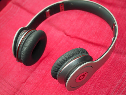 Beats Solo HD  Headphones & NOT Working