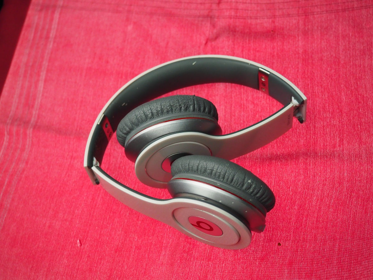 Beats Solo HD  Headphones & NOT Working