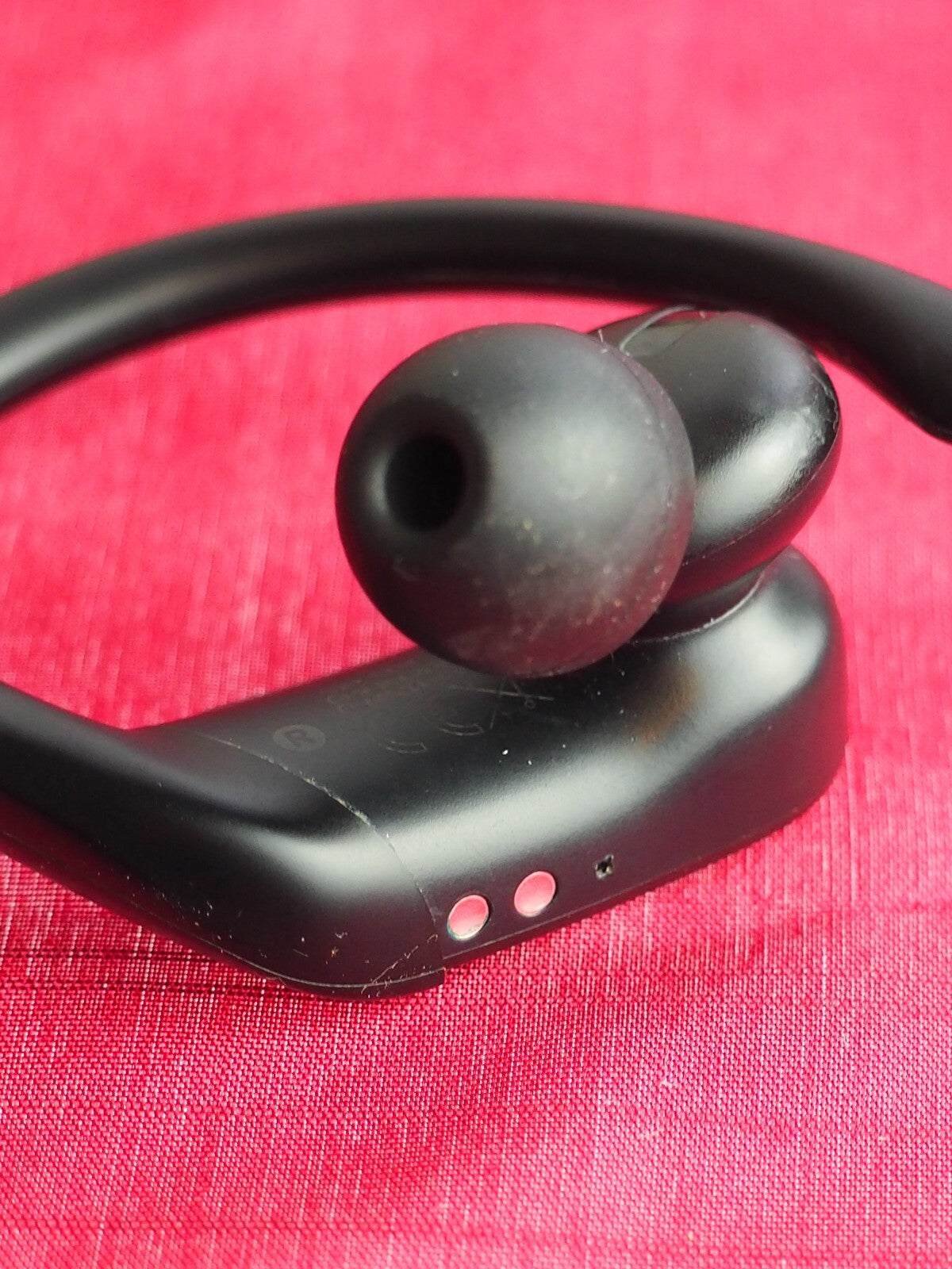 Powerbeats Pro Black Right Bud Only & Working