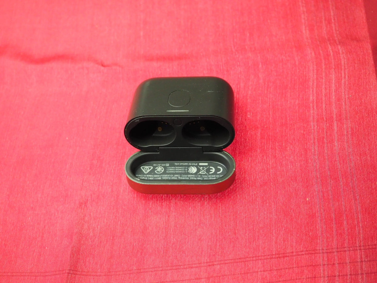 Bowers & Wilkins PI5 Case Only & Working