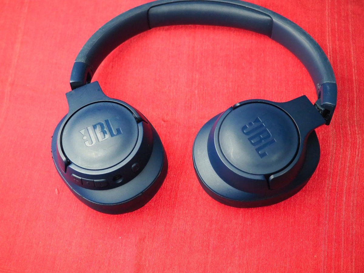 JBL Tune 720 Bluetooth Headphones Working But Snapped