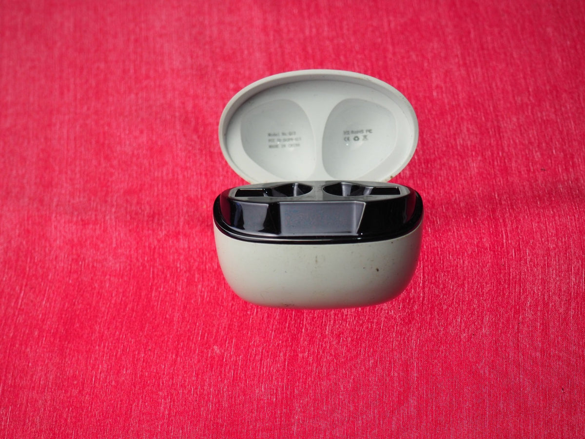 Q13 Bluetooth Earbud Case Only & Working