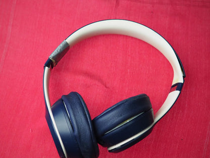 Beats Solo 3 Bluetooth Headphones Working But Damaged