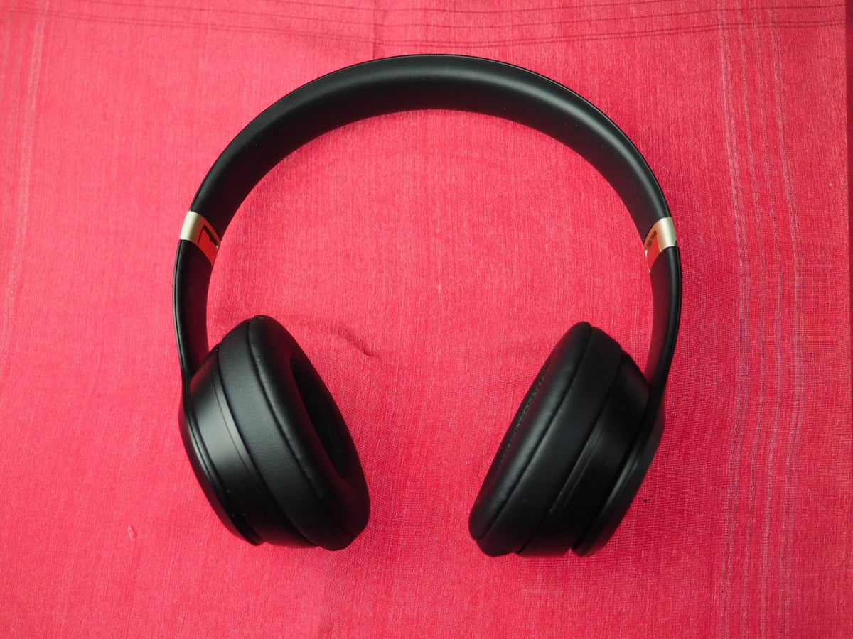 Beats Solo 4 Limited Edition Bluetooth Headphones Low Battery Issue