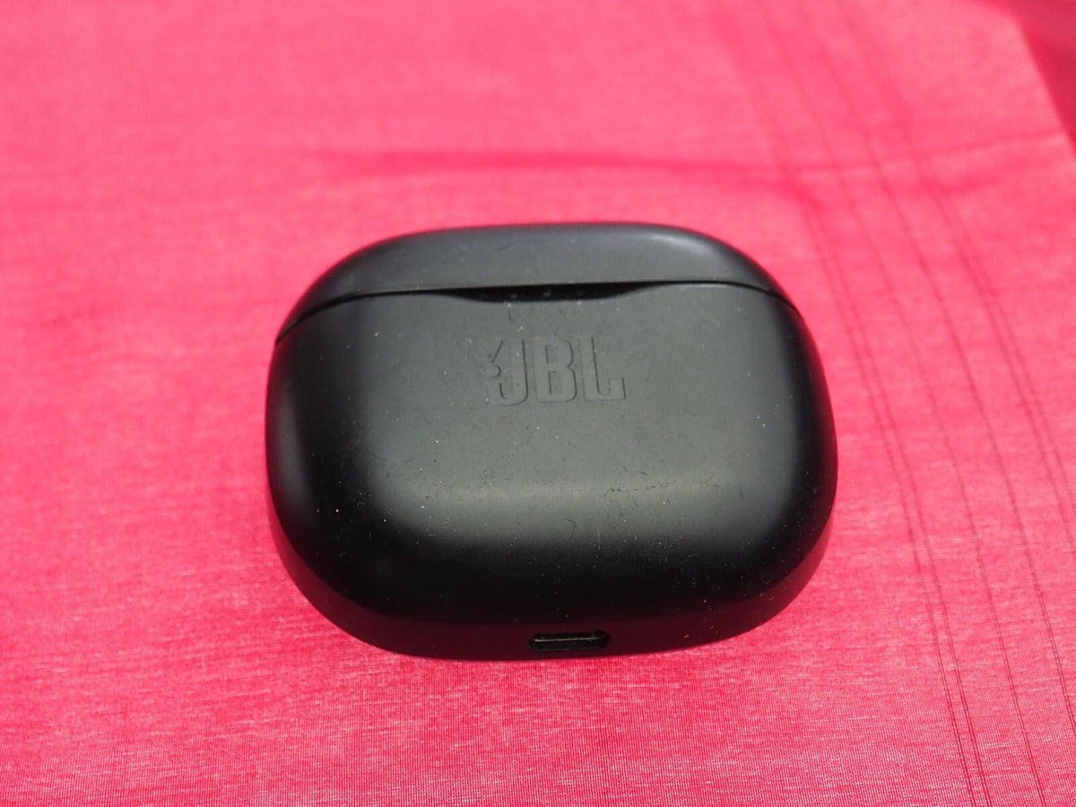 JBL Tune 125 Earbud Case  Only & Working