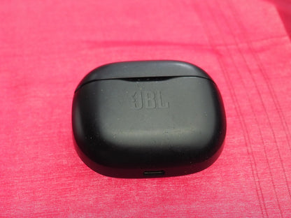JBL Tune 125 Earbud Case  Only & Working