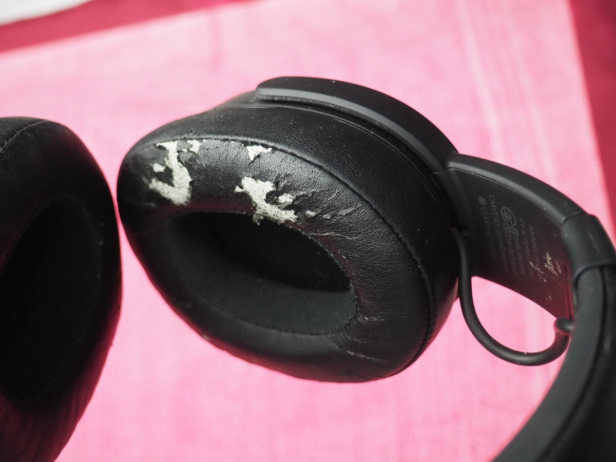 Skullcandy Crusher Bluetooth Headphones & Working but Damaged