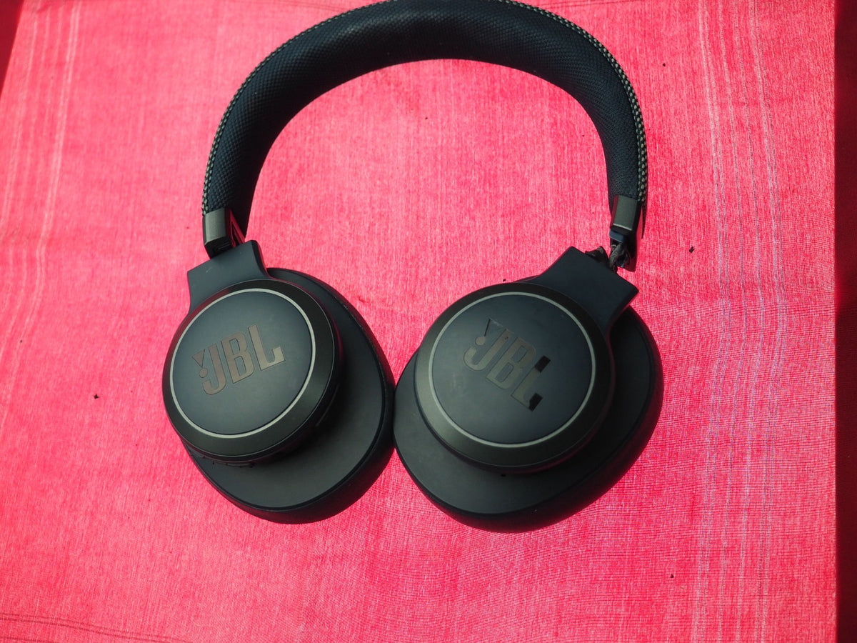 JBL Live 650 Bluetooth Headphones & Fully Working But Snapped