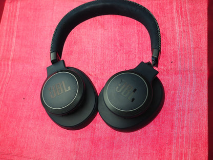 JBL Live 650 Bluetooth Headphones & Fully Working But Snapped