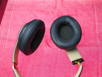 Beats Solo 3 Bluetooth Headphones & NOT Working
