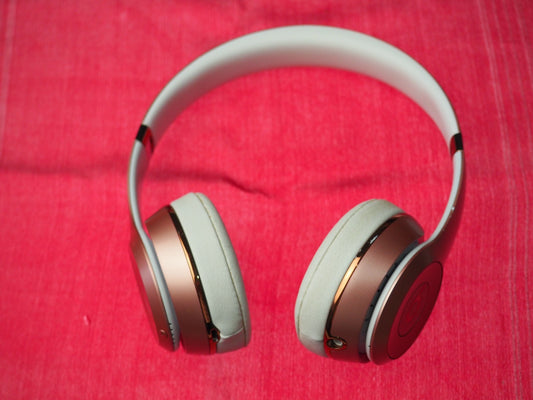 Beats Solo 3 Bluetooth Headphones & Only One Side Works