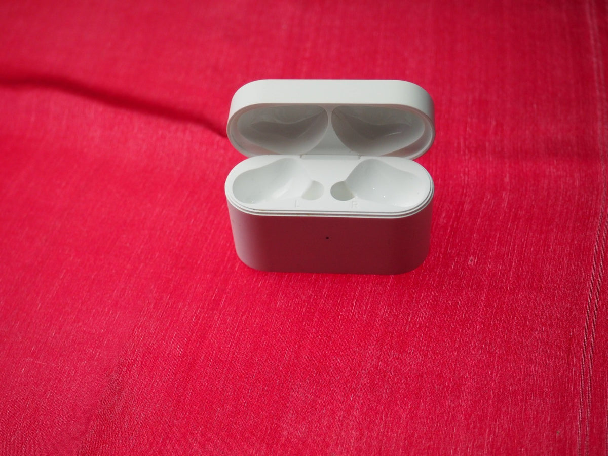 1MORE PistonBuds Pro Q30 Case Only & Working