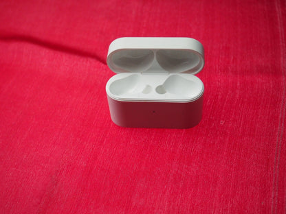 1MORE PistonBuds Pro Q30 Case Only & Working