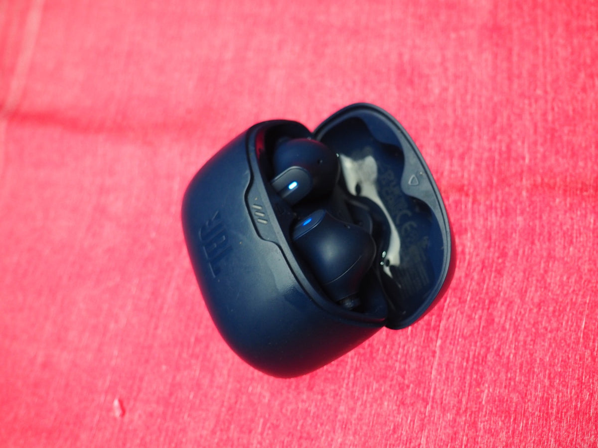 JBL Tune Beam Bluetooth Earbuds Only & Working