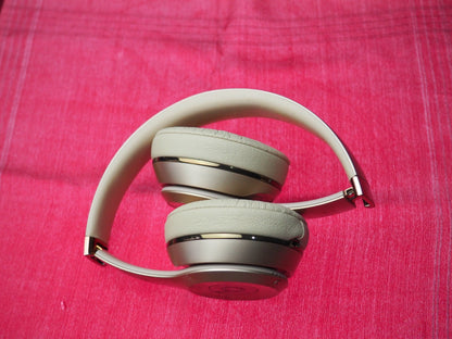 Beats Solo 3 Bluetooth Headphones & NOT Working