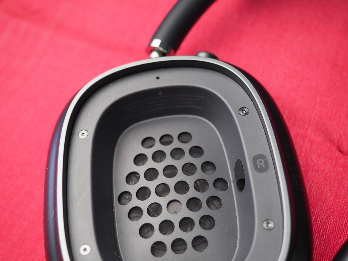 Genuine Apple Max A2096 Bluetooth Headphones Not Working No Power