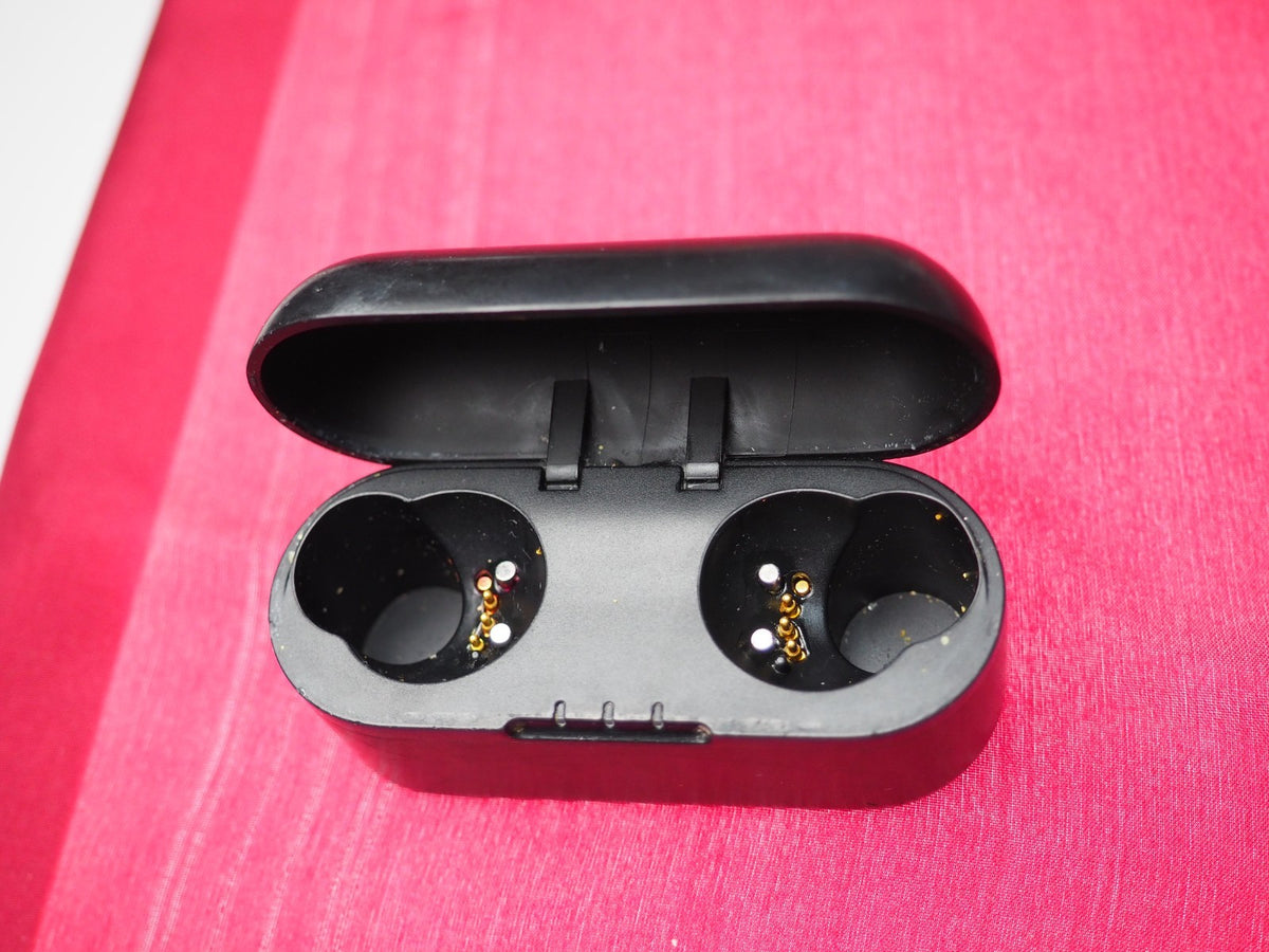 Genuine Panasonic R7-550W Charging Case Only & Working