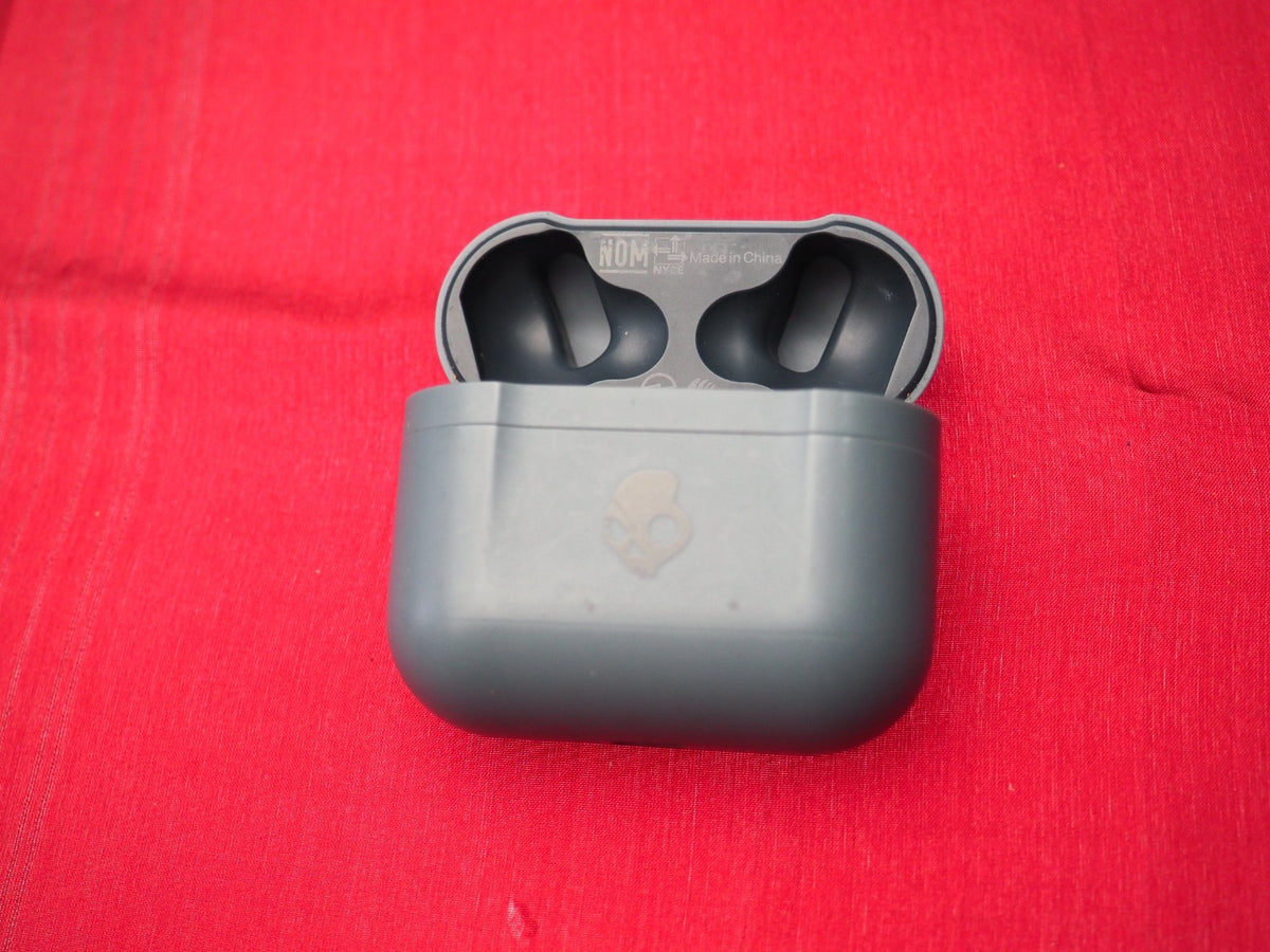Skullcandy INDY Fuel Case Only & Working