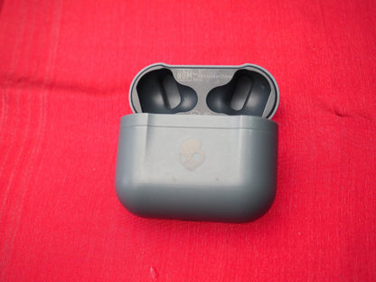 Skullcandy INDY Fuel Case Only & Working