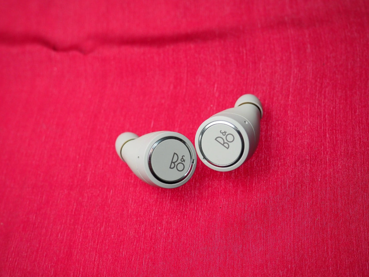 Bang & Olufsen Beoplay E8 3rd Gen Left Right Bluetooth Earbuds Only & Working