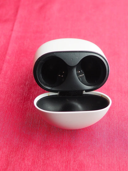 Google Pixel Buds 2 G1013 CASE  ONLY & NOT WORKING
