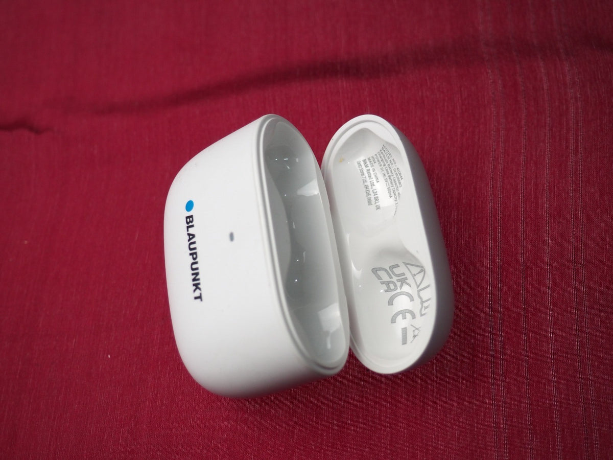 Blaupunkt 410644 Charging Case Only & Working