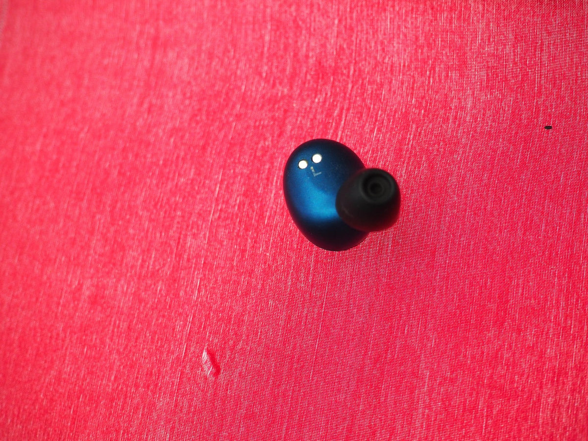 Raycon E55 Left Bluetooth Earbud Only & Working