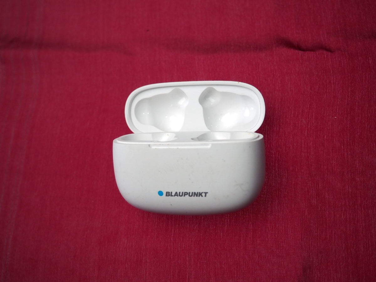 Blaupunkt 399786 Charging Case Only & Working