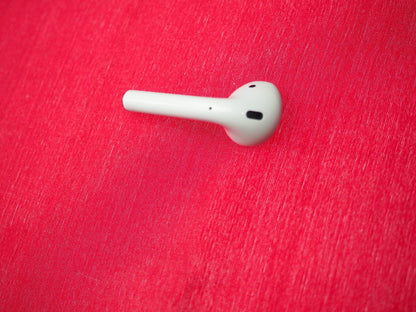 Apple Airpods Left (A2031) Bluetooth Earbud Only & Working