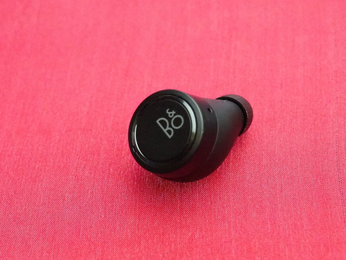 Bang & Olufsen Beoplay E8 3rd Gen Right Bluetooth earbud Only & Not Working