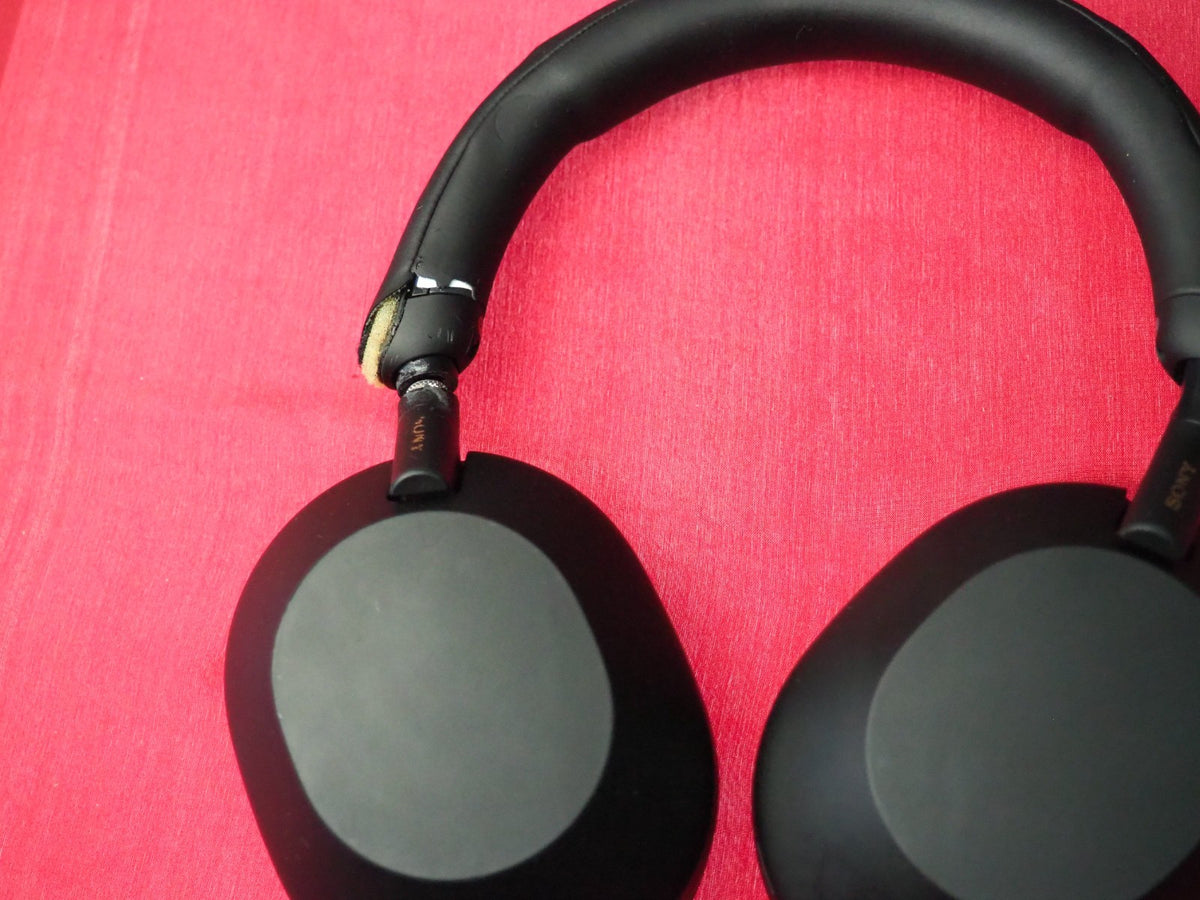 Sony WH-1000XM5 Bluetooth Headphones Working But Snapped