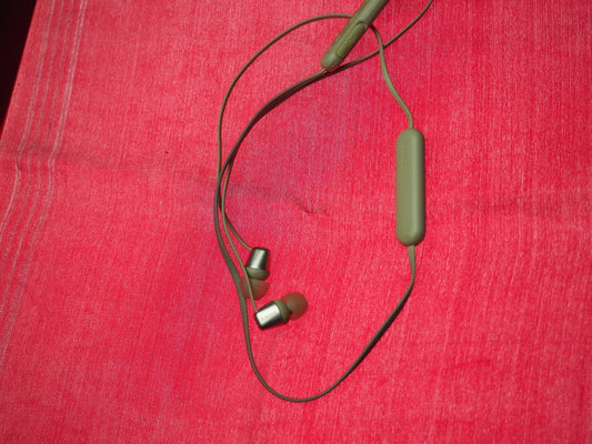 Sony WI-C310 Cream Bluetooth Earbuds