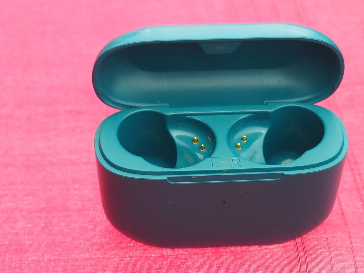 Jlab Go air Pop Green Earbud Case Only & Working