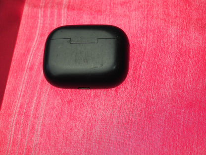 A90 Pro Bluetooth Earbud Case Only & Working