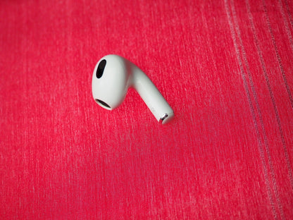 Genuine Apple Airpods 3 A2565 Right Bluetooth Earbud Only & Working (old Model)